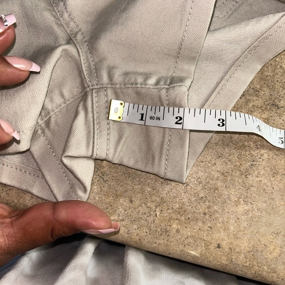 Blue Spice shorts - light tan stretch denim shorty length NWT - Picture 8 of 8